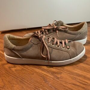 UGG Women's Sneakers in Brown and Tan
